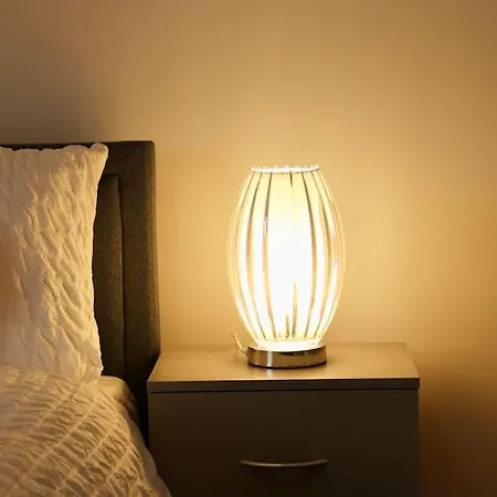 Charming 3 Bedroom Free Wifi & Parking *