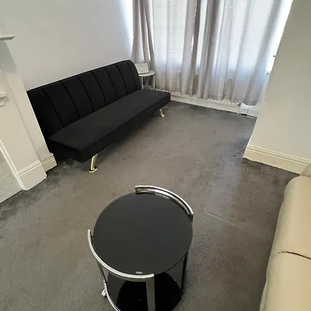 Apartment Charming 3 Bedroom Free Wifi & Parking Leeds (West Yorkshire)