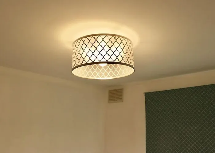 아파트 Charming 3 Bedroom Free Wifi & Parking