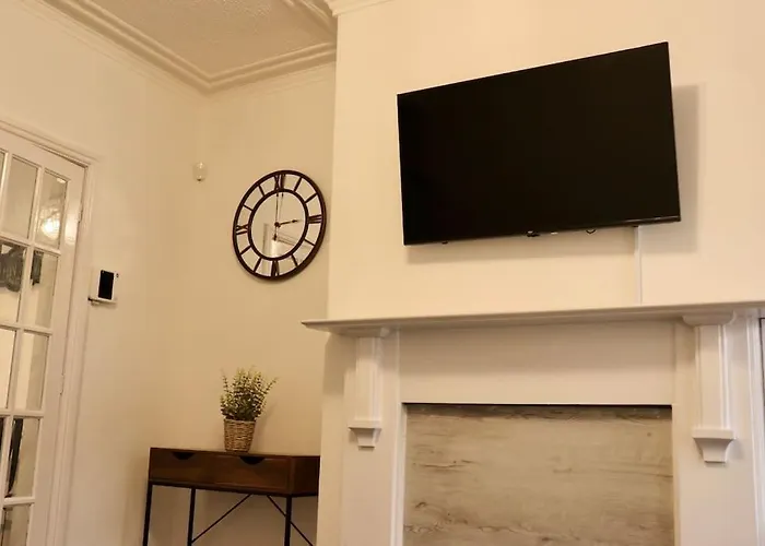 Appartamento Charming 3 Bedroom Free Wifi & Parking