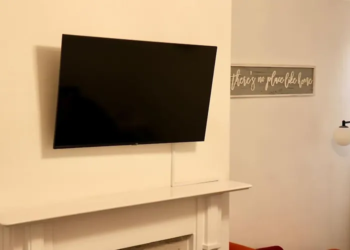 Appartamento Charming 3 Bedroom Free Wifi & Parking