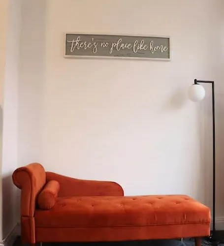 아파트 Charming 3 Bedroom Free Wifi & Parking 리즈