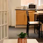 Charming 3 Bedroom Free Wifi & Parking דירה לידס