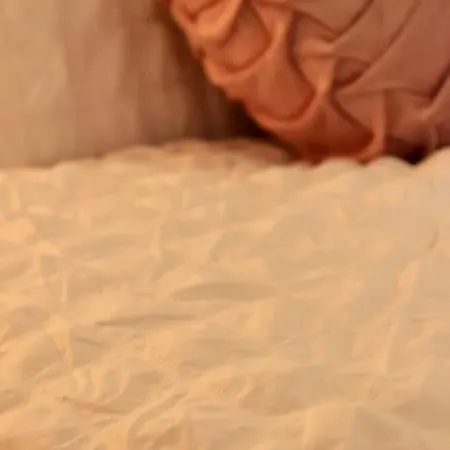 Charming 3 Bedroom Free Wifi & Parking