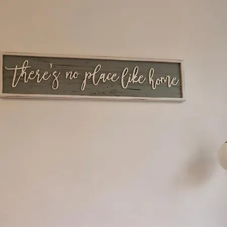 Charming 3 Bedroom Free Wifi & Parking Leeds