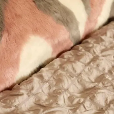 Charming 3 Bedroom Free Wifi & Parking *